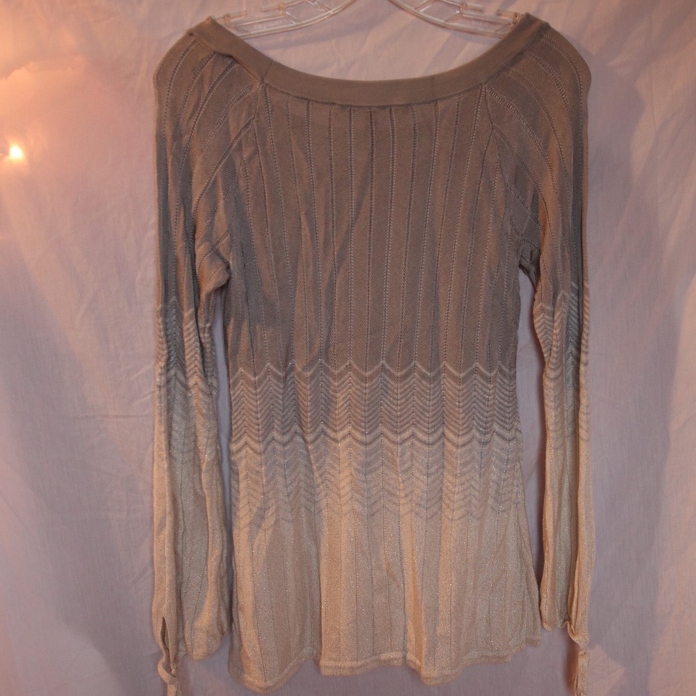 Gradient Top - Picture 4 of 4